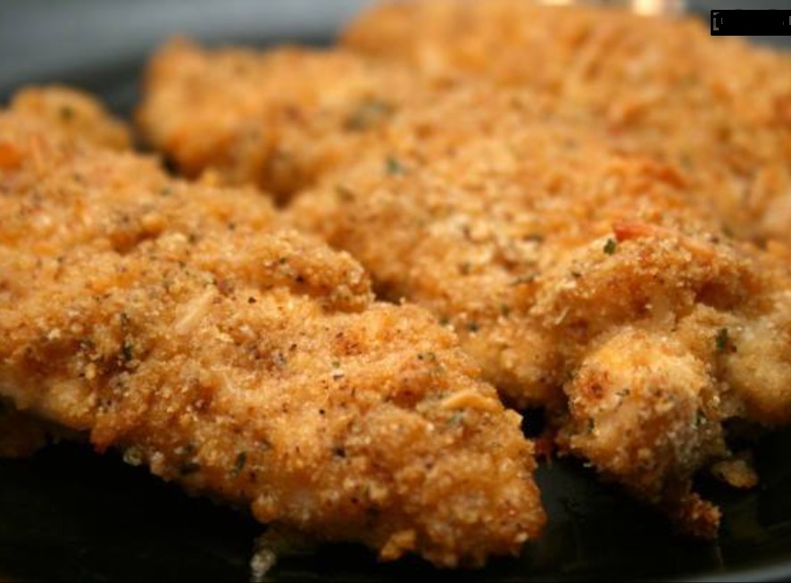 Petto di pollo fritto al forno umido al cheddar e all'aglio di Kittencal